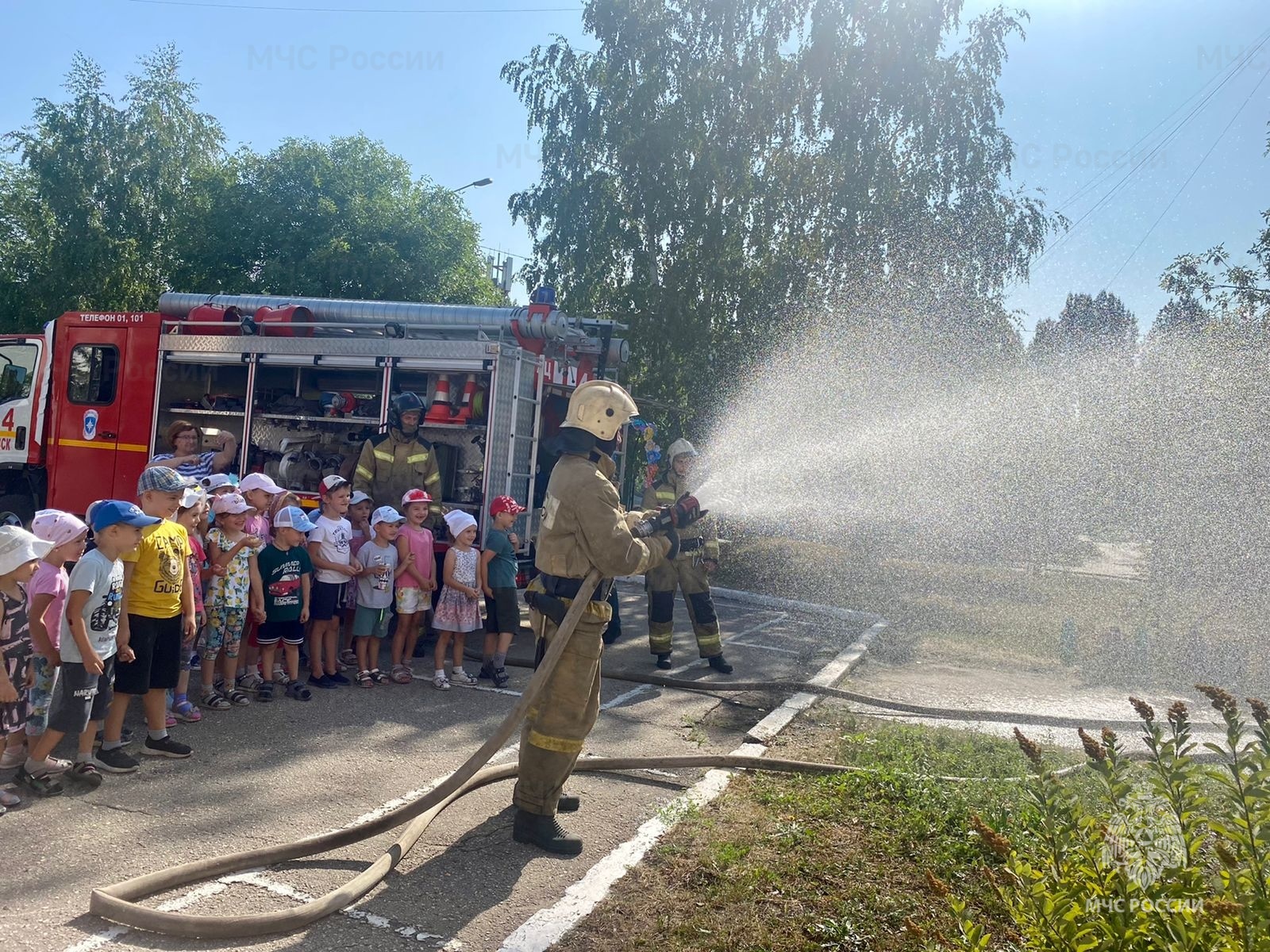 Пожарные-спасатели посетили ребят в детском саду «Капитошка» | 20.08.2021 |  Ульяновск - БезФормата