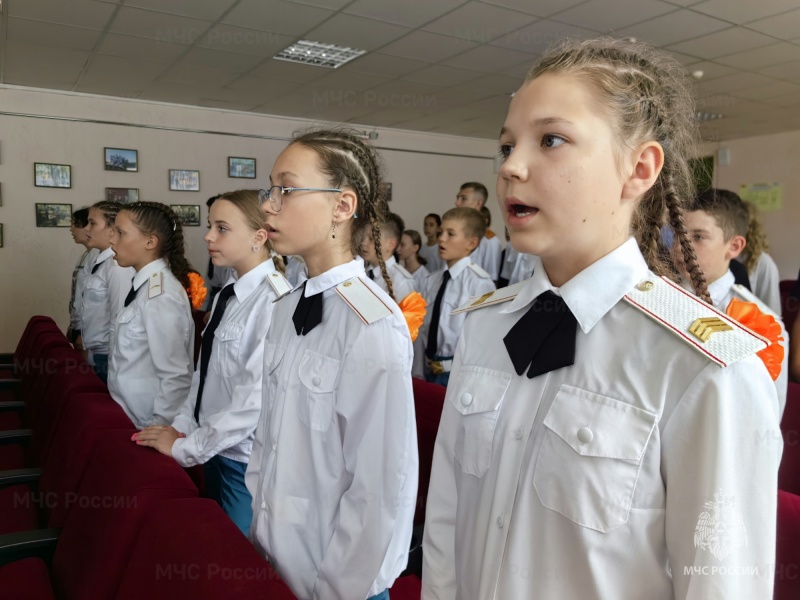 В учебно-методическом центре военно-патриотического воспитания «Авангард» состоялось открытие второй профильной смены для ребят кадетских классов