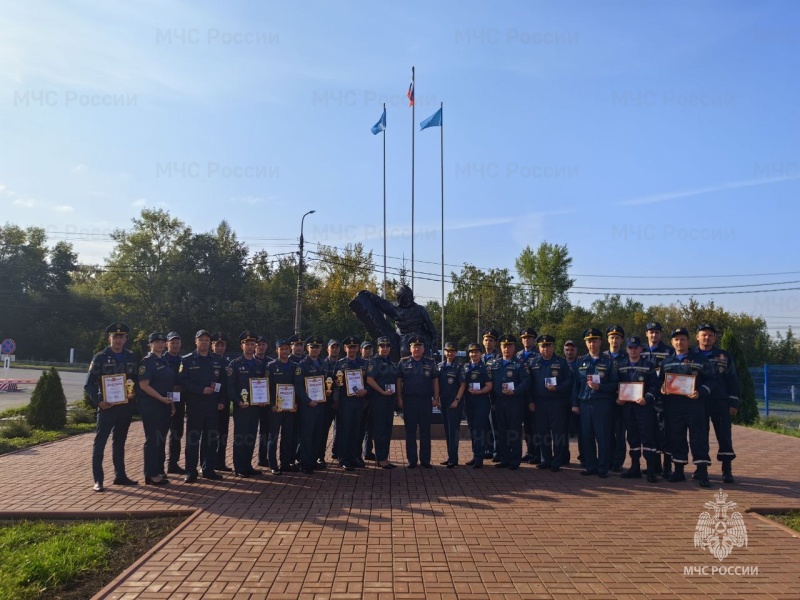 Лучшие сотрудники ведомства получили награды