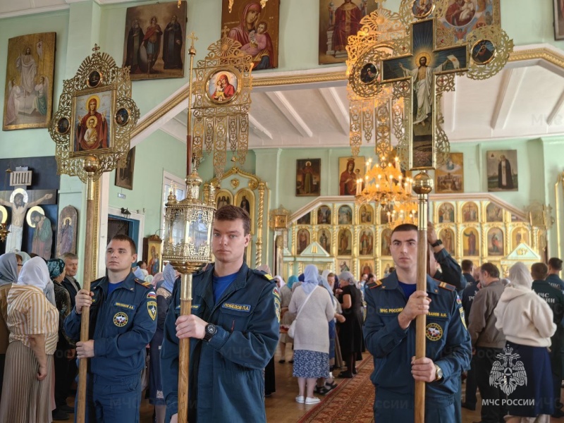 В Ульяновске  прошло благодарственное богослужение в честь дня празднования иконы Божией Матери «Неопалимая Купина»