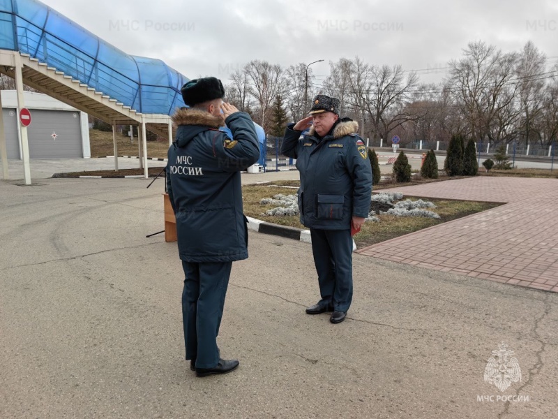 В День Героев Отечества сотрудники МЧС России приняли участие в памятных мероприятиях